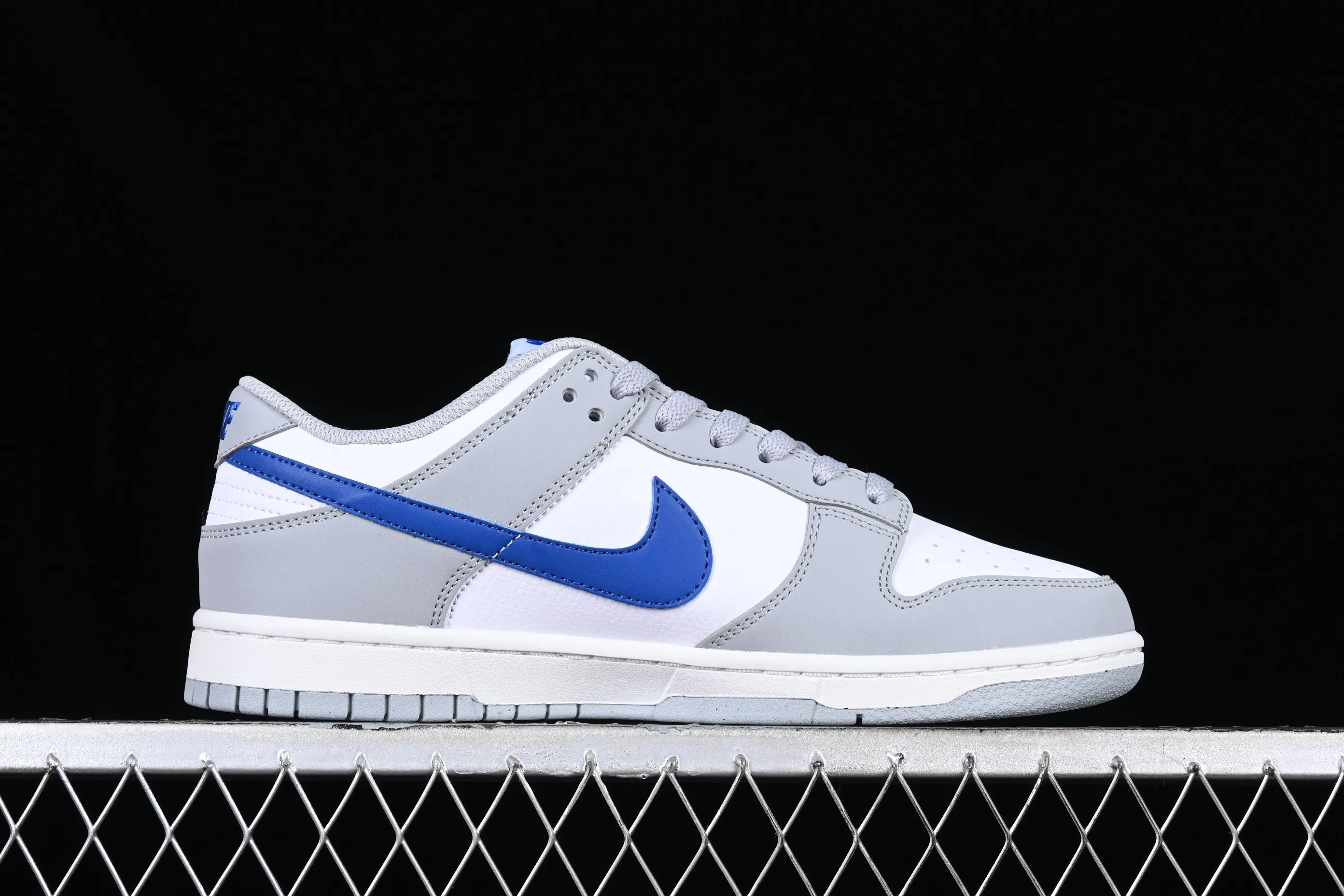 All categories Nk SB Dunk series Nk SB Dunk Low low-top sneakers Nk Dunk Low "Grey Royal Blue" white gray blue low-top casual sports skateboard shoes FN3878-001